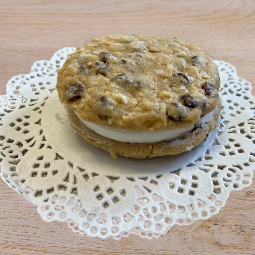 Oatmeal cookie sandwich with cream filling